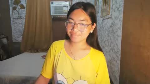 Snapshot of asian_rhean chatting on 10/04/25, 10:30 Rhean online show from 10/04/25, 10:30