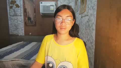 Snapshot of asian_rhean chatting on 10/21/25, 11:16 Rhean online show from 10/21/25, 11:16