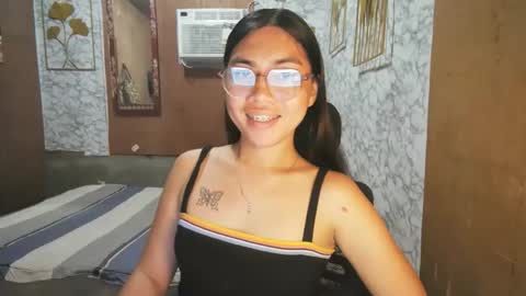 Snapshot of asian_rhean chatting on 11/07/25, 08:47 Rhean online show from 11/07/25, 08:47