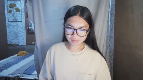 Snapshot of asian_rhean chatting on 12/01/25, 10:04 Rhean online show from 12/01/25, 10:04