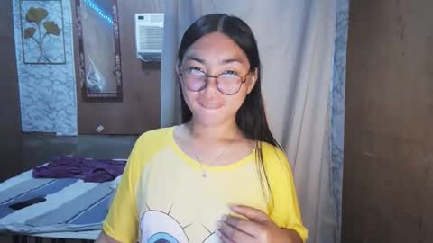 Snapshot of asian_rhean chatting on 12/03/25, 11:36 Rhean online show from 12/03/25, 11:36