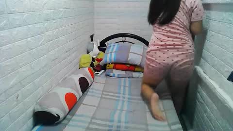 Snapshot of asian_sexydimples chatting on 09/18/25, 10:56 Trixie online show from 09/18/25, 10:56