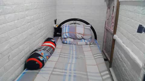 Snapshot of asian_sexydimples chatting on 10/17/25, 06:10 Trixie online show from 10/17/25, 06:10