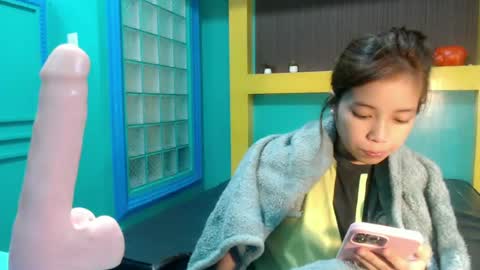 Snapshot of asian_slade chatting on 06/13/26, 02:37 asian_slade online show from 06/13/26, 02:37