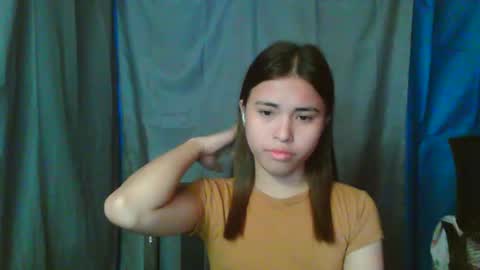 Snapshot of asian_sofiaxxx chatting on 03/16/26, 06:17 Sofia online show from 03/16/26, 06:17