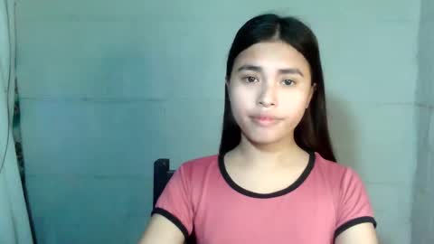 Snapshot of asian_sofiaxxx chatting on 05/13/26, 06:33 Sofia online show from 05/13/26, 06:33
