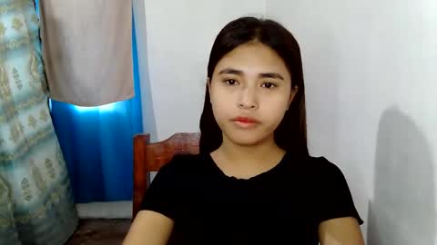 Snapshot of asian_sofiaxxx chatting on 05/25/26, 12:49 Sofia online show from 05/25/26, 12:49