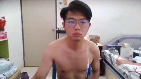 Snapshot of asianboychinese chatting on 01/12/25, 01:00 asianboychinese online show from 01/12/25, 01:00