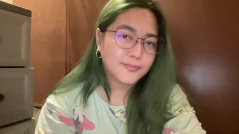Snapshot of asianbunny10 chatting on 06/13/26, 03:32 Curvy online show from 06/13/26, 03:32