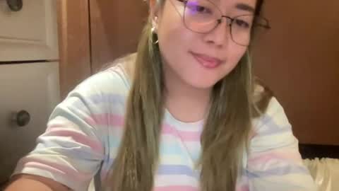 Snapshot of asianbunny10 chatting on 06/29/26, 01:33 Curvy online show from 06/29/26, 01:33