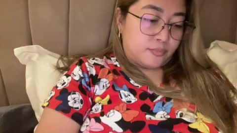 Snapshot of asianbunny10 chatting on 07/27/26, 01:40 Curvy online show from 07/27/26, 01:40