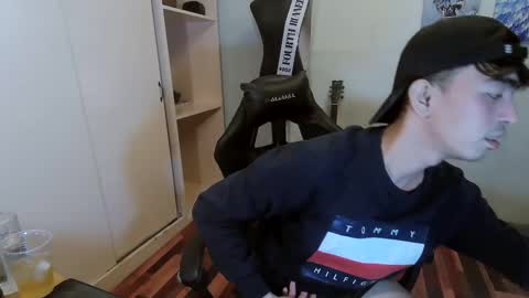 Bry online show from 12/25/24, 11:54