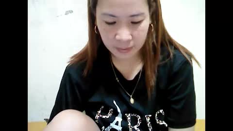 Snapshot of asiancutie143 chatting on 05/03/26, 12:38 asiancutie143 online show from 05/03/26, 12:38