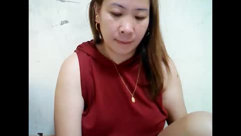 Snapshot of asiancutie143 chatting on 05/05/26, 10:40 asiancutie143 online show from 05/05/26, 10:40
