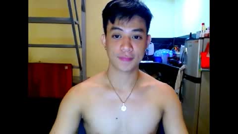Snapshot of asiandreamboyx chatting on 04/25/26, 01:41 asiandreamboyx online show from 04/25/26, 01:41