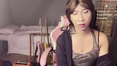 Emi online show from 03/06/25, 05:11