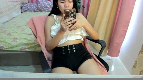 Melody online show from 03/31/26, 01:18