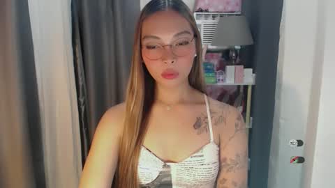Snapshot of asianhottiesttamira chatting on 05/18/26, 02:34 HI IM TAMIRA LOOKING FOR SERIOUS RELATIONSHIP online show from 05/18/26, 02:34