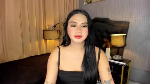 Snapshot of asianhugecockjulia1 chatting on 03/17/26, 06:33 JULIA online show from 03/17/26, 06:33