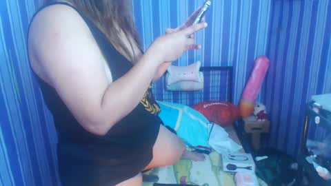 Snapshot of asiankitty23xx chatting on 06/04/26, 01:33 asiankitty23xx online show from 06/04/26, 01:33