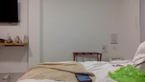 Snapshot of asianluvv chatting on 04/07/26, 12:11 Lara online show from 04/07/26, 12:11