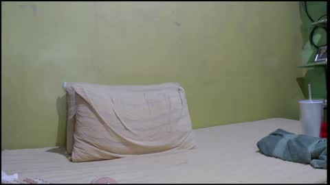 Snapshot of asianmhay24 chatting on 10/20/25, 05:52 Mhay online show from 10/20/25, 05:52