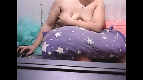 Snapshot of asiannwoman4u chatting on 09/24/25, 08:50 AsianWoman4u online show from 09/24/25, 08:50