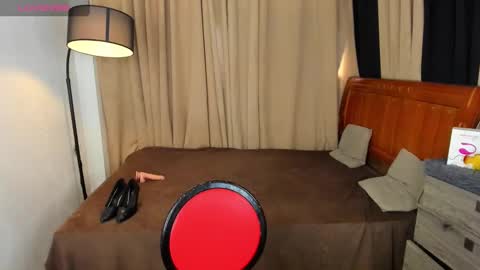 Snapshot of asianprettypetite chatting on 12/26/24, 06:19 CHESKA online show from 12/26/24, 06:19