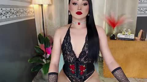 Snapshot of asiansexhunter chatting on 06/07/26, 06:39 Ms. MONICA online show from 06/07/26, 06:39