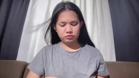 Snapshot of asiansweet_lily chatting on 06/10/26, 04:01 Lily online show from 06/10/26, 04:01