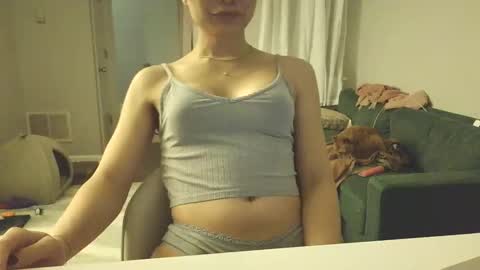 Snapshot of asiantransprincess chatting on 12/18/25, 01:22 -- online show from 12/18/25, 01:22