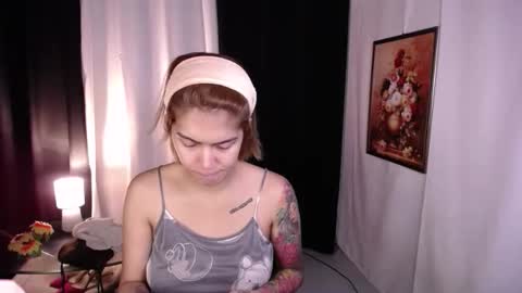 Snapshot of asiantskatie chatting on 09/19/25, 01:29 katie online show from 09/19/25, 01:29