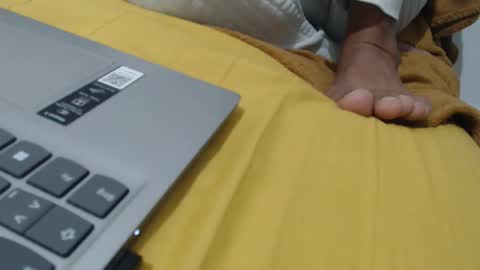 asiantstop99 online show from 10/12/25, 06:07