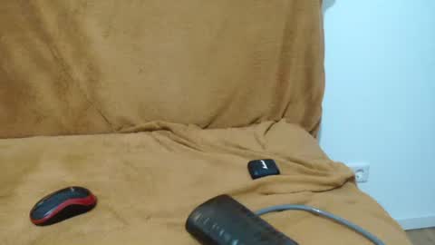 asiantstop99 online show from 10/18/25, 04:19