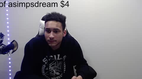 Snapshot of asimpsdream chatting on 02/14/25, 03:22 asimpsdream online show from 02/14/25, 03:22