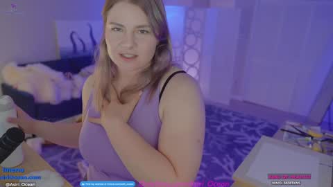 Asiri   pronounced Ah-siri Please no nicknames   3 online show from 03/04/25, 03:33