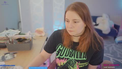 Asiri   pronounced Ah-siri Please no nicknames   3 online show from 09/11/25, 07:03