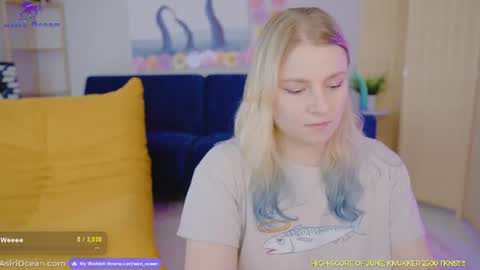 Snapshot of asiri_ocean chatting on 06/20/26, 03:48 Asiri pronounced Ah-siri Please no nicknames 3 online show from 06/20/26, 03:48