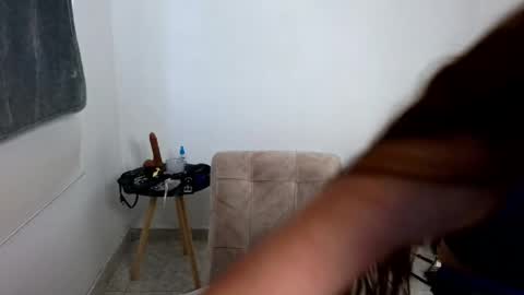 Snapshot of asiri_smith chatting on 04/08/26, 10:54 Asiri online show from 04/08/26, 10:54