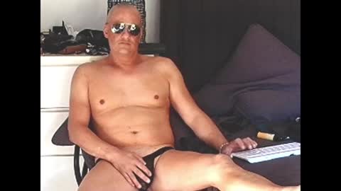 Snapshot of askil8802 chatting on 04/20/26, 05:54 askil8802 online show from 04/20/26, 05:54