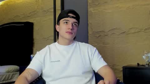 Aslan  online show from 03/16/26, 02:50