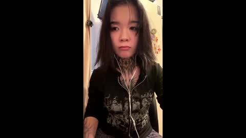 Snapshot of aslaourdi chatting on 04/03/26, 12:58 aslaourdi online show from 04/03/26, 12:58