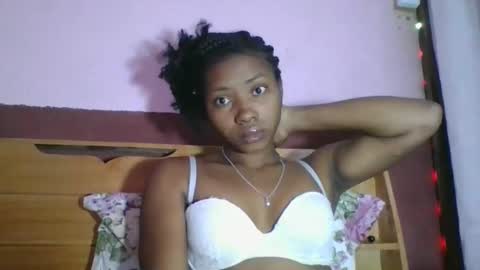 Snapshot of asmiraa chatting on 01/18/26, 05:22 asmiraa online show from 01/18/26, 05:22