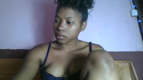 asmiraa online show from 04/09/26, 03:28