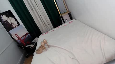 Margaux Miller online show from 12/21/24, 07:35