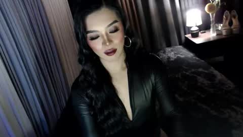 Margaux Miller online show from 10/20/25, 05:24