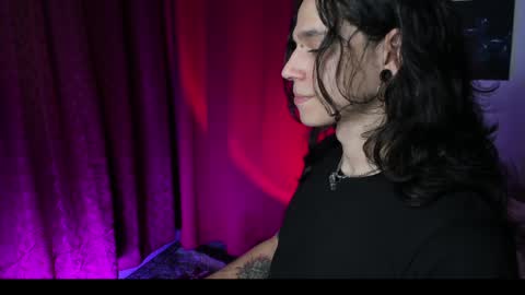 Snapshot of asmodeuszz chatting on 12/23/24, 06:00 asmodeuszz online show from 12/23/24, 06:00