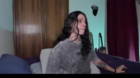 Snapshot of asmodeuszz chatting on 10/16/25, 04:02 asmodeuszz online show from 10/16/25, 04:02