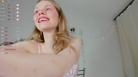 Snapshot of ass_latte chatting on 01/10/25, 02:14 Sasha online show from 01/10/25, 02:14