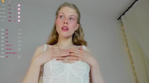 Snapshot of ass_latte chatting on 01/24/25, 02:39 Sasha online show from 01/24/25, 02:39